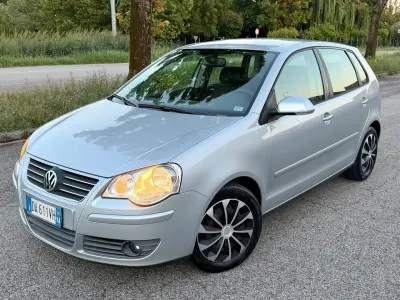 Usata VW Polo Sportline 80 CV (58 kW) 2006 Grigio Utilitaria