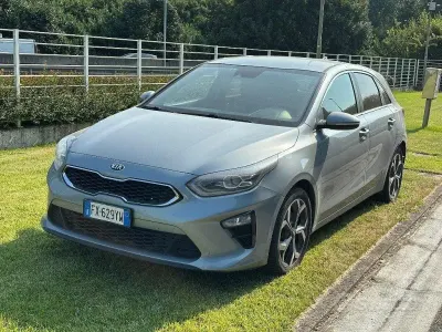 Usata Kia Ceed 136 CV (100 kW) 2019 Grigio Utilitaria