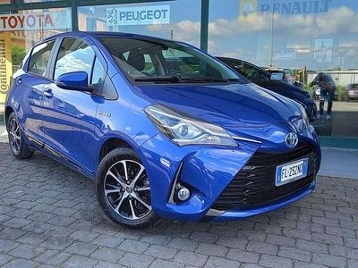Usata Toyota Yaris Hybrid Active 73 CV (53 kW) 2018 Blu/azzurro Berlina