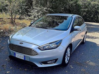 Usata Ford Focus 120 CV (88 kW) 2017 Grigio Berlina