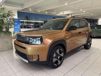 Nuova Fiat Grande Panda La Prima 101 CV (74 kW) 2025 Bronzo luna metallizzato Utilitaria