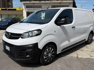 Usata Opel Vivaro Enjoy 101 CV (74 kW) 2023 Bianco Monovolume