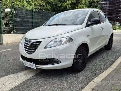 Usata Lancia Ypsilon Gold 69 CV (50 kW) 2013 Bianco Utilitaria