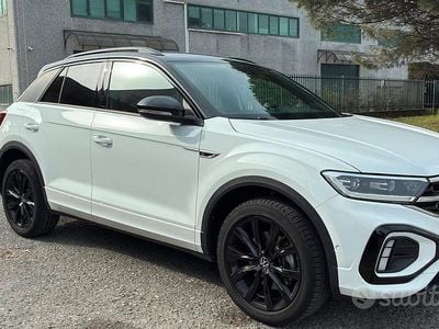 Usata VW T-Roc R-line 150 CV (110 kW) 2023 Bianco SUV