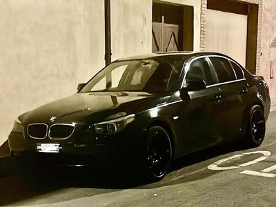Usata BMW 520 177 CV (130 kW) 2007 Nero Berlina