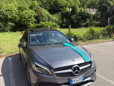 Usata Mercedes A200 136 CV (100 kW) 2017 Grigio Utilitaria