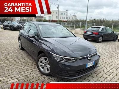 Brugt VW Golf VIII Life 110 HK (80 kW) 2022 Grå Sedan
