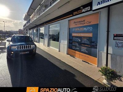 Usata Jeep Renegade Limited 140 CV (102 kW) 2016 Grigio SUV
