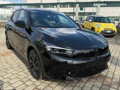 Usado Opel Corsa 101 CV (74 kW) 2024 Negro Utilitario