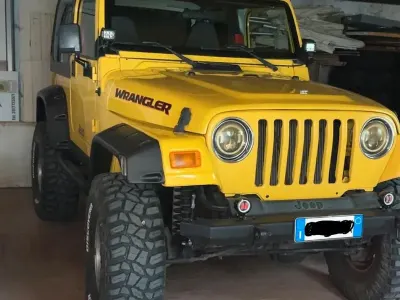 Usata Jeep Wrangler 177 CV (130 kW) 2001 Giallo SUV