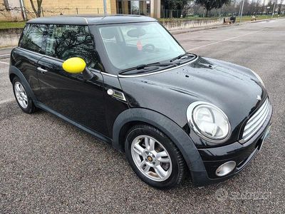 Usata Mini Cooper 75 CV (55 kW) 2012 Nero Utilitaria