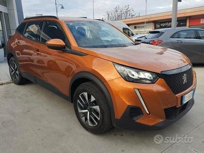 Usata Peugeot 2008 Active 102 CV (75 kW) 2021 Arancione SUV