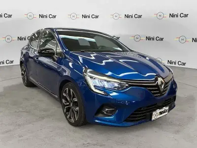 Usata Renault Clio V Intens 101 CV (74 kW) 2023 Blu Utilitaria