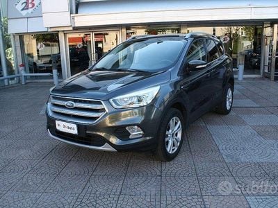 Usata Ford Kuga Titanium 120 CV (88 kW) 2018 Grigio scuro SUV