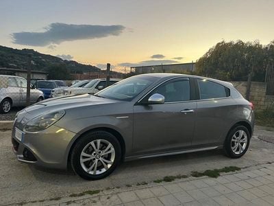 Usata Alfa Romeo Giulietta Exclusive 140 CV (102 kW) 2013 Grigio Utilitaria