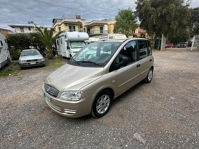 Usata Fiat Multipla 120 CV (88 kW) 2009 Giallo Monovolume