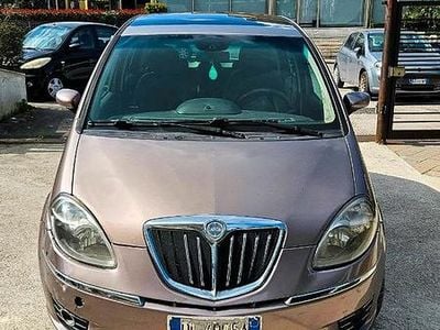 Usata Lancia Musa 90 CV (66 kW) 2007 Oro Monovolume