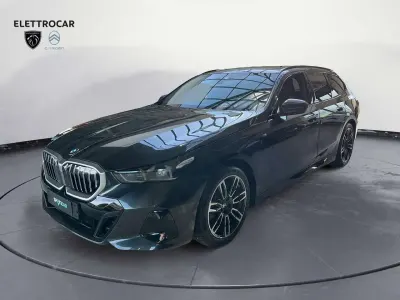 Usata BMW 520 M Sport 197 CV (144 kW) 2024 Grigio Station wagon