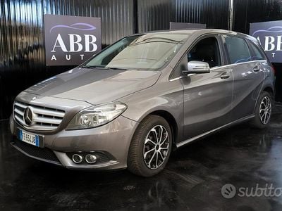 Usata Mercedes B180 109 CV (80 kW) 2014 Grigio Monovolume