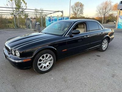 Usata Jaguar XJ6 238 CV (175 kW) 2003 Nero Berlina