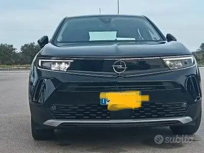 Usata Opel Mokka Elegance 110 CV (80 kW) 2022 Nero SUV