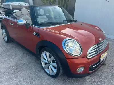Usata Mini Cooper D Cabriolet 112 CV (82 kW) 2010 Marrone Cabrio