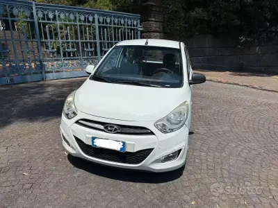 Usata Hyundai i10 69 CV (50 kW) 2013 Bianco Utilitaria