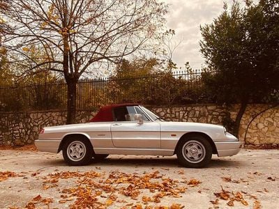 Usata Alfa Romeo Spider 106 CV (77 kW) 1990 Grigio Cabrio