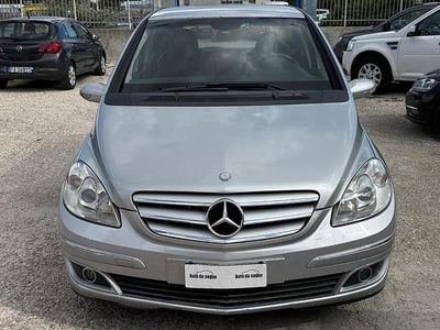 Usata Mercedes B180 140 CV (102 kW) 2005 Nero Monovolume