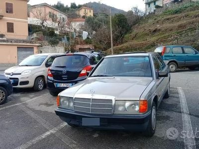 Usata Mercedes 190 105 CV (77 kW) 1985 Berlina