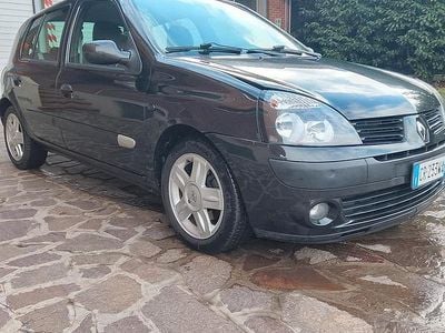 Usata Renault Clio II 82 CV (60 kW) 2005 Nero Utilitaria