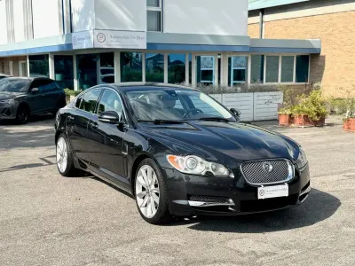 Usata Jaguar XF Luxury 241 CV (177 kW) 2011 Grigio Berlina