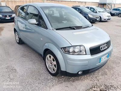 Usata Audi A2 74 CV (54 kW) 2003 Grigio Utilitaria