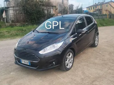 Begagnad Ford Fiesta Business Edition 97 HK (71 kW) 2017 Halvkombi