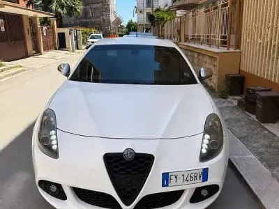 Usata Alfa Romeo Giulietta Distinctive 105 CV (77 kW) 2011 Utilitaria