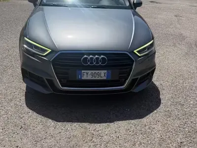 Usata Audi A3 150 CV (110 kW) 2019 Grigio Berlina