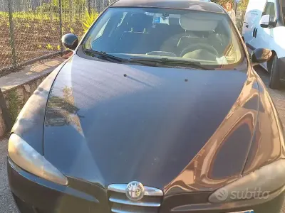 Second-hand Alfa Romeo 147 116 CP (85 kW) 2006 Negru Hatchback