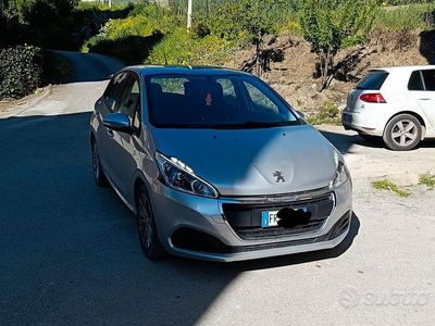 Usata Peugeot 208 2018 Utilitaria