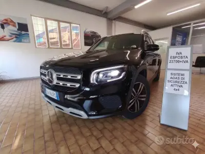 Usata Mercedes GLB200 150 CV (110 kW) 2021 Nero SUV