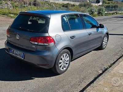 Usata VW Golf VI 105 CV (77 kW) 2012 Grigio Utilitaria