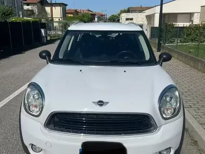 Usata Mini One D Countryman 98 CV (72 kW) 2015 Bianco SUV