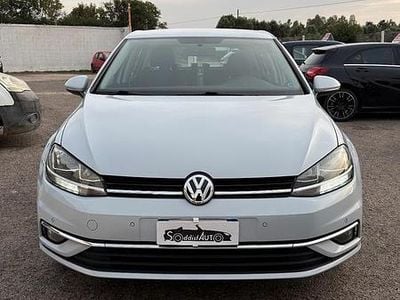 Grigio Usata 2018 VW Golf VII Berlina | 15.500 € (Buon prezzo)