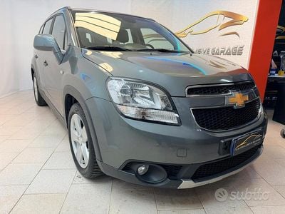 Usata Chevrolet Orlando 163 CV (119 kW) 2011 Grigio Monovolume