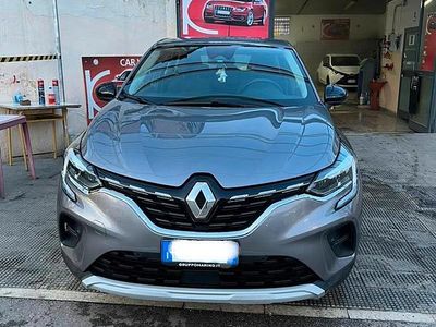 Usata Renault Captur Zen 95 CV (69 kW) 2020 Grigio SUV