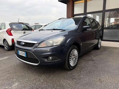Usata Ford Focus Titanium 120 CV (88 kW) 2011 Grigio Station wagon
