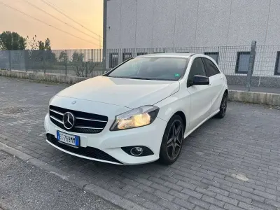 Usata Mercedes A180 Premium 122 CV (89 kW) 2013 Bianco Berlina