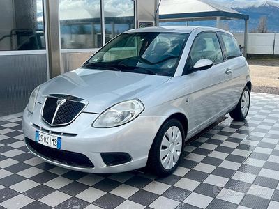 Usata Lancia Ypsilon 95 CV (69 kW) 2008 Grigio Utilitaria