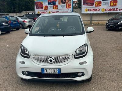 Begagnad Smart ForFour 52 HK (38 kW) 2016 Vit Halvkombi