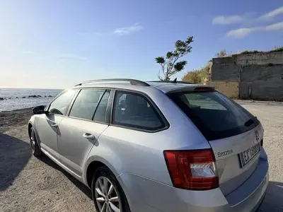 Usata Skoda Octavia Comfort 105 CV (77 kW) 2013 Station wagon