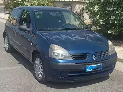 Usata Renault Clio 58 CV (42 kW) 2004 Bluazzurro Utilitaria